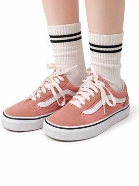 Vans Low-Top Old Skool Sneakers in Peach Pink with White Stripe